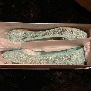 Nine West mint flats